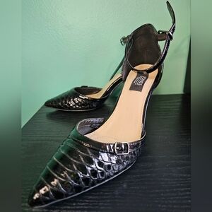 Jones New York 'Deanna' Black Textured Heel Women's Size 6M